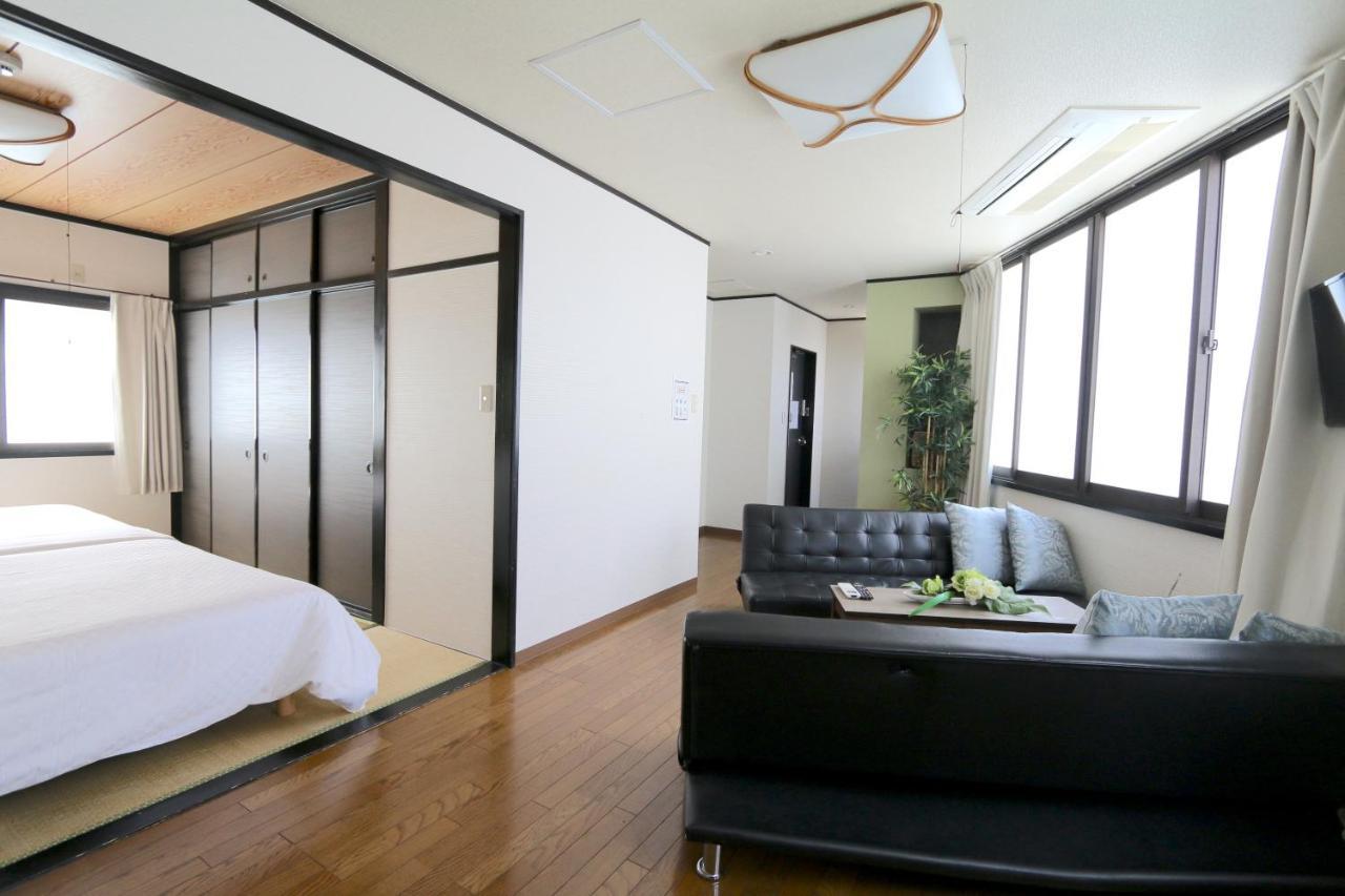 Liz3 Guest House Liz Nakazakicho โอซาก้า ภายนอก รูปภาพ